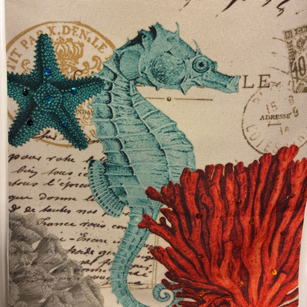 THRO by Marlo Lorenz Tablerunner Seahorse Starfish Coral beach summer coastal